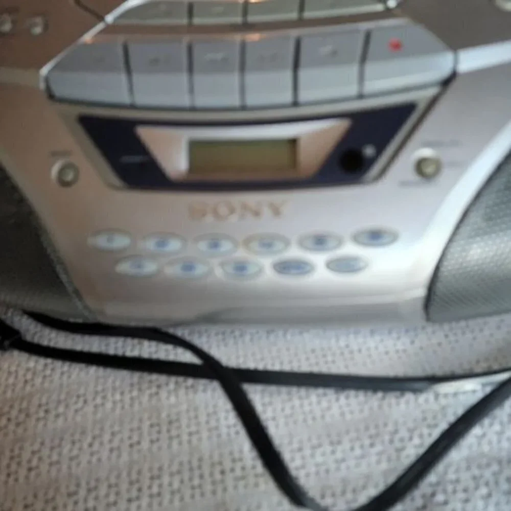 Sony CPD5250 CD &‎ Radio Boombox
